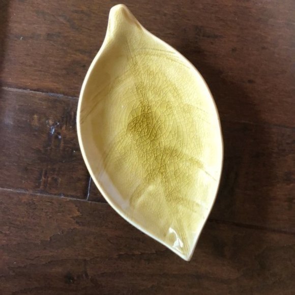 Tag Leaf-Shaped Decorative Plates - Picture 7 of 7